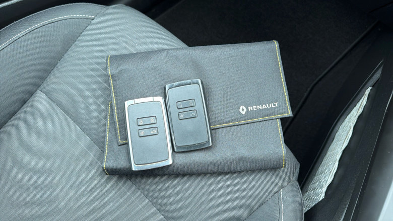 Renault Arkana 1.6 E-TECH Hybrid 145 Iconic 5dr Auto Hybrid Estate